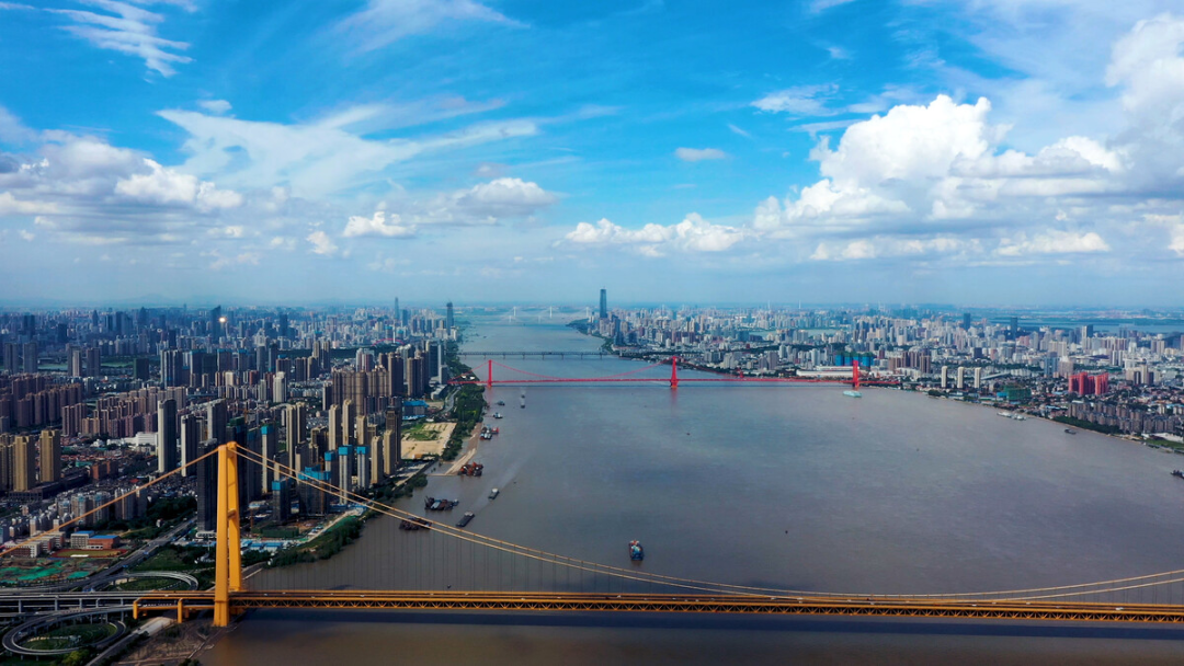 最新数据！湖北中部第一，武汉六年接近翻番：泛亚电竞官方入口