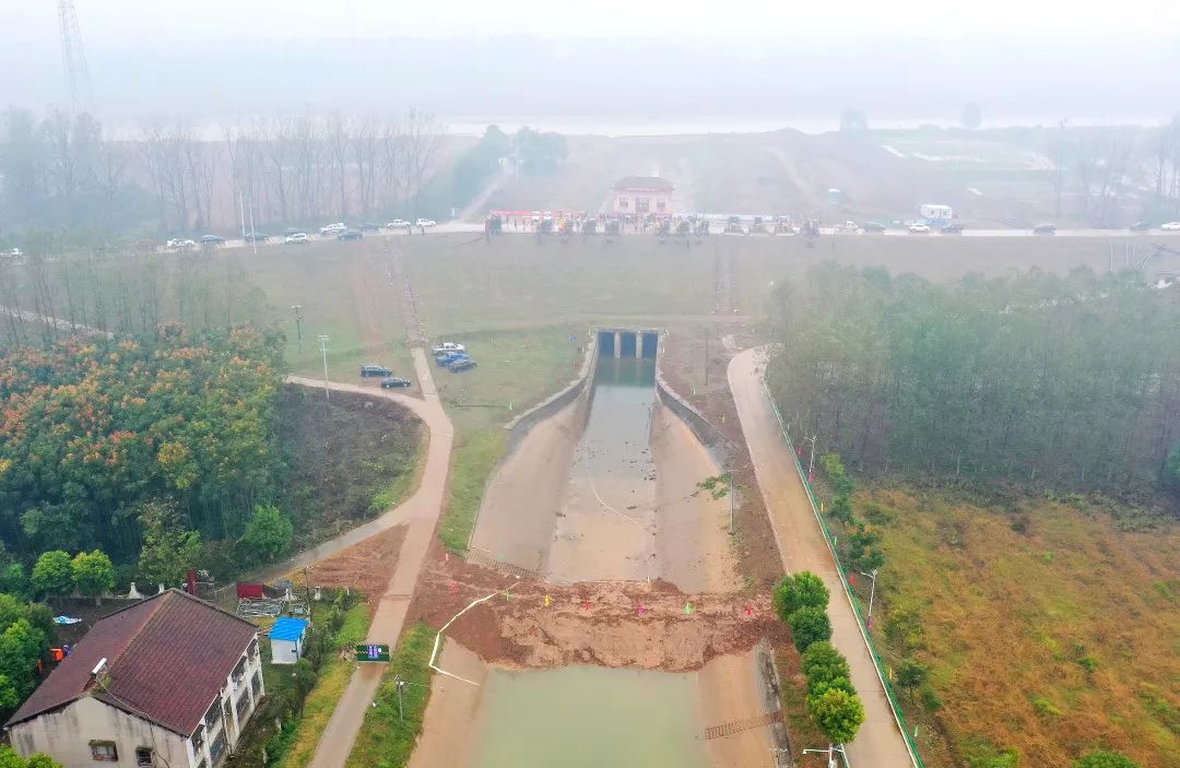 博鱼·体育中国入口|运行60余年 荆州区万城闸拆除重建(图3)